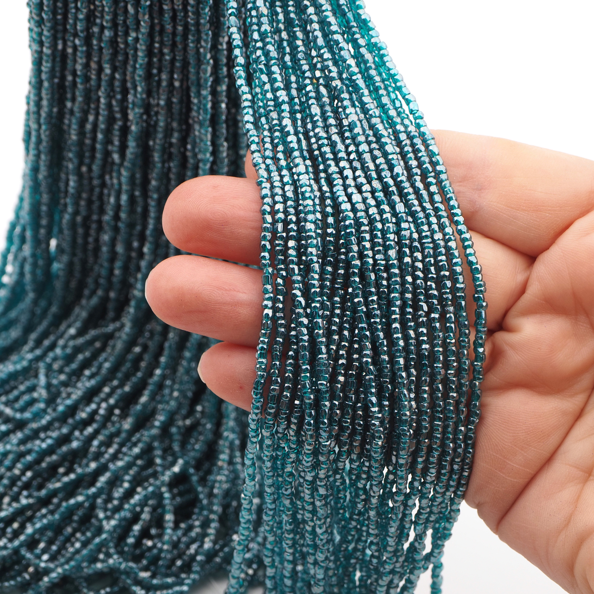 Master Hank Turquoise Blue fire polished lustre faceted cut seed glass beads 11/0 Vintage Czech