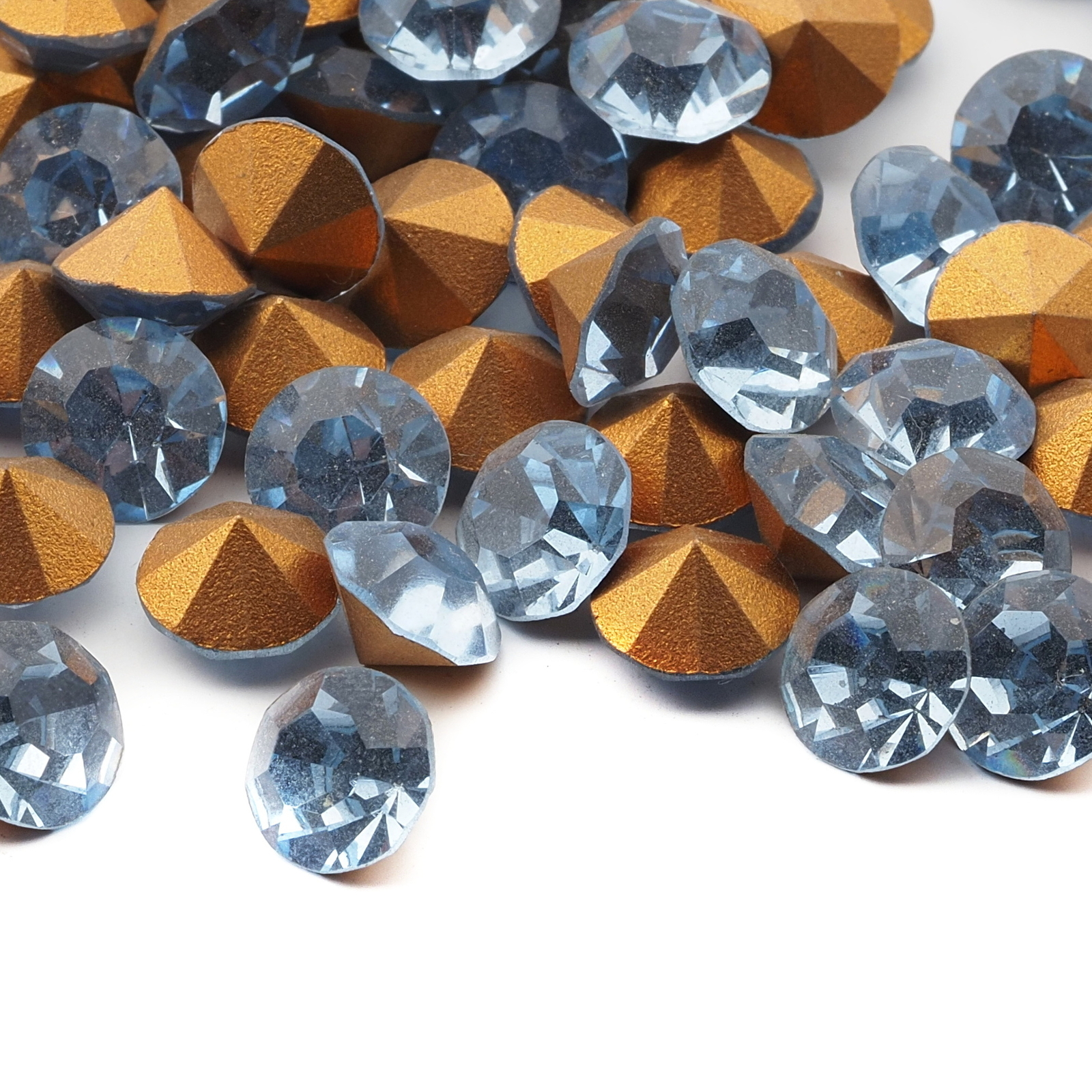 Lot (105) Czech vintage foiled round blue glass rhinestones 8mm