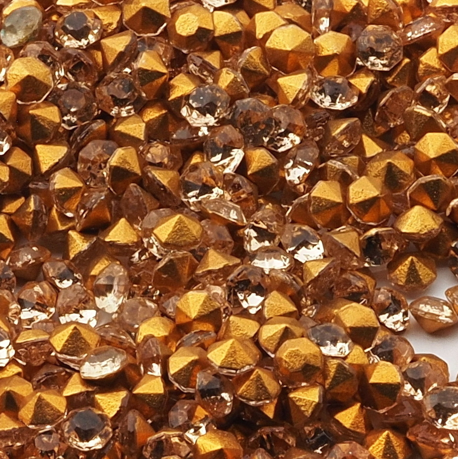 Lot (1300) Czech vintage foiled rosaline pink glass rhinestones 3mm