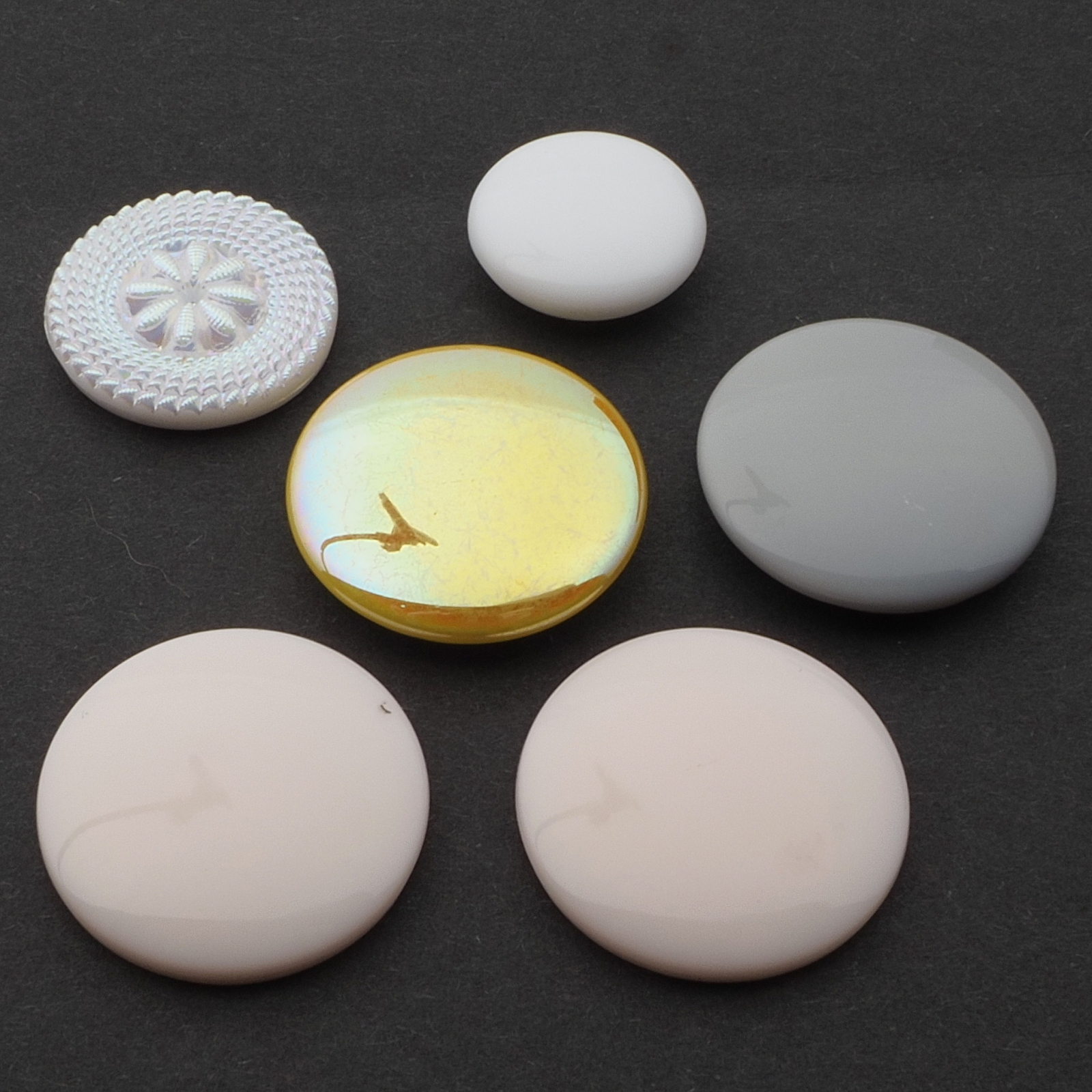Lot (6) Czech vintage glass cabochons shankless buttons