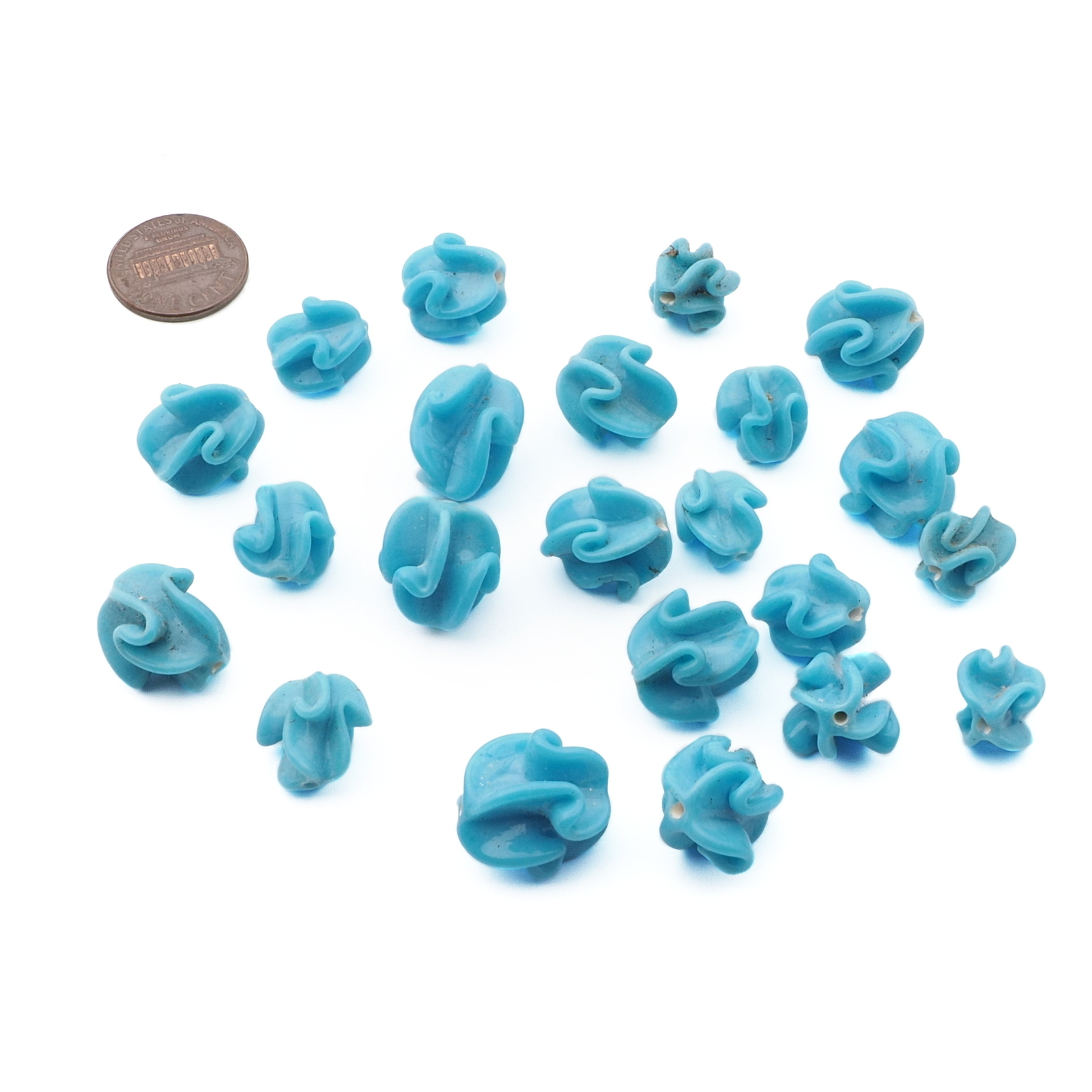 Lot (22) Czech Art Deco blue glass twist flower lampwork glass beads