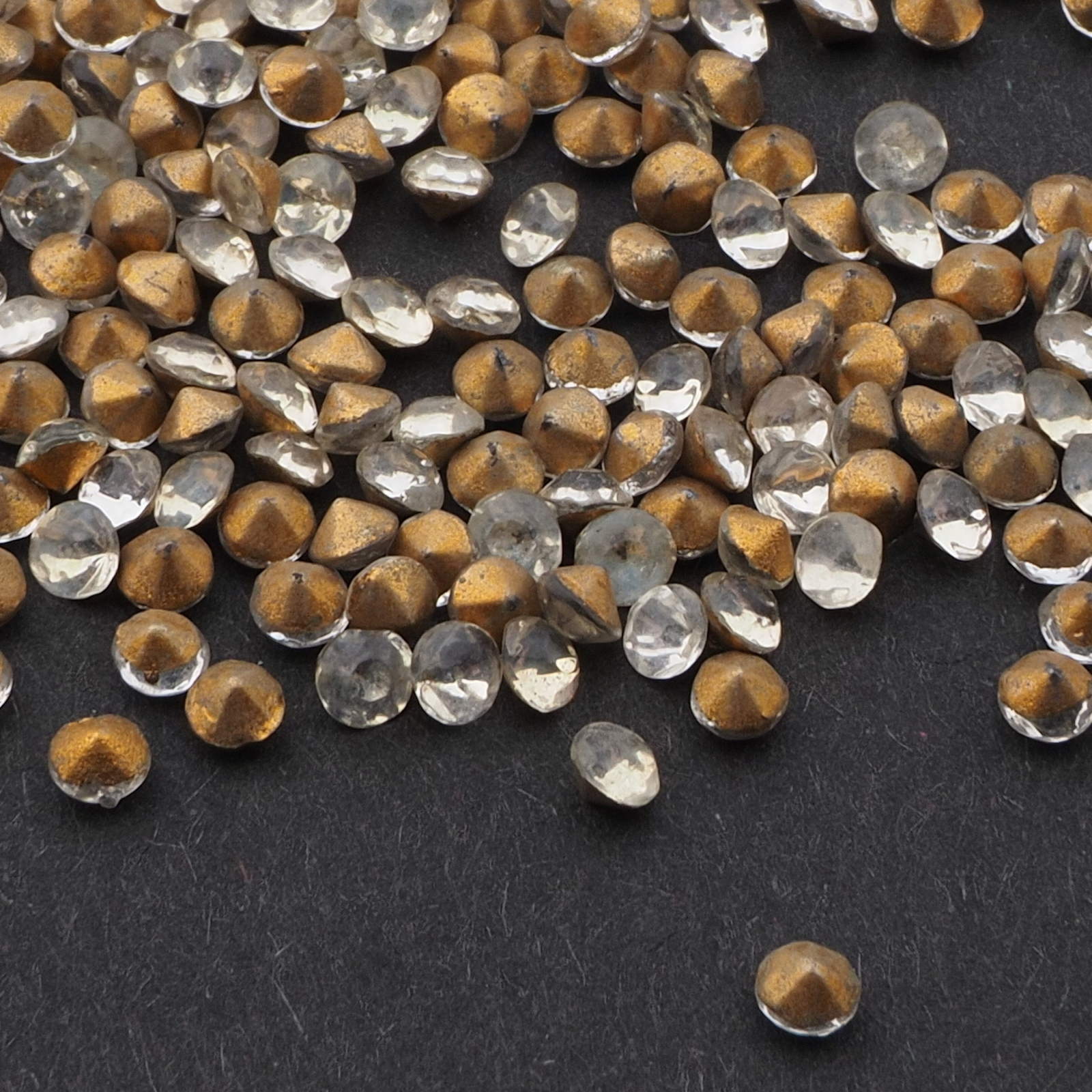 Lot (650) Czech vintage foiled crystal clear round glass rhinestones 3mm