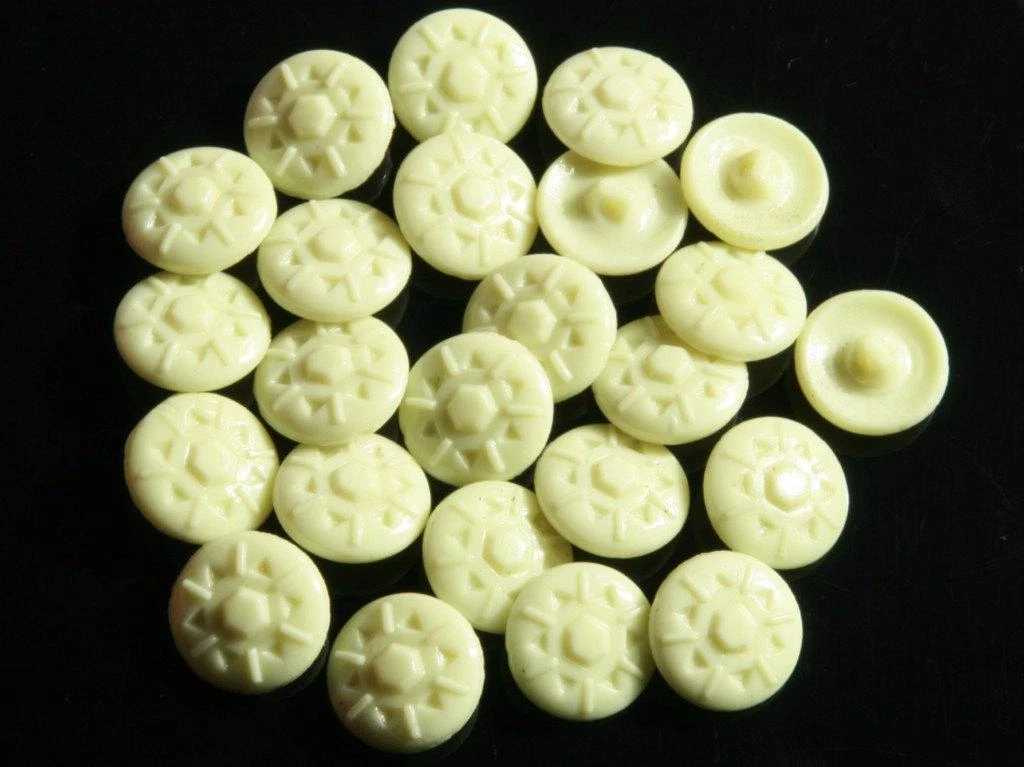 Uranium snowflake glass buttons 18mm Lot 24pcs Vintage Czech