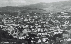 A History of Czech Glass Buttons- old Jablonec