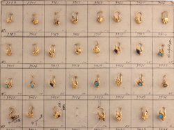 Sample card (58) Art Deco 1920's Czech vintage geometric flower coin earrings